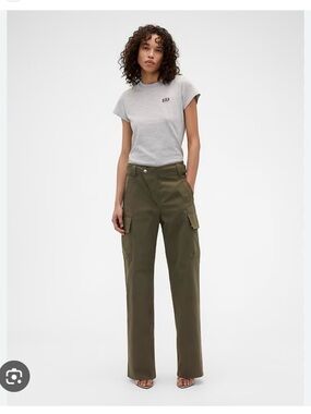 Gap × Victoria Beckham High Rise Cargo Pants (Size 4)